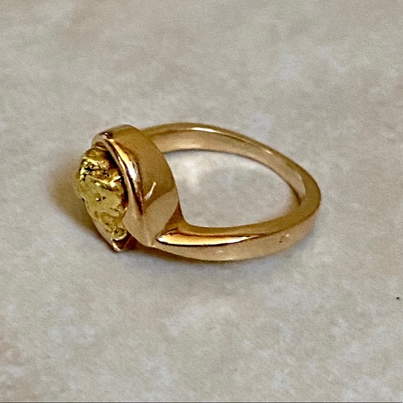 14K Yellow Gold Nugget Vintage Ring - Picture 3 of 15